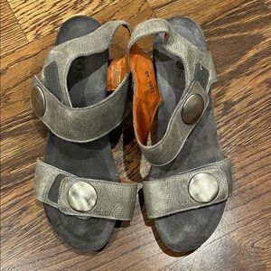 Taos 40 Gray Strappy Sandals with Metal Accents